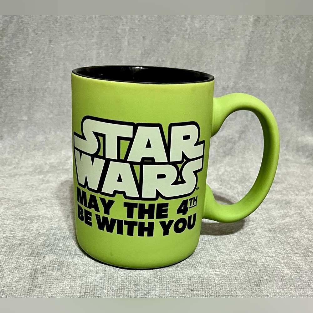 Star Wars “May The 4th Be With You” 16 Oz Yoda Green Mug - Picture 2 of 9